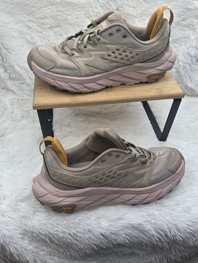 HOKA Anacapa Breeze Low Trail Shoes Women’s 11B Taupe Pink Vibram